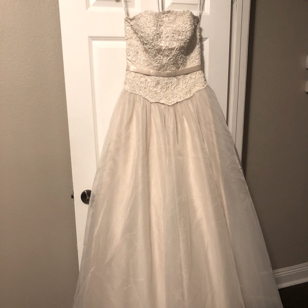Oleg Cassini Wedding Dress